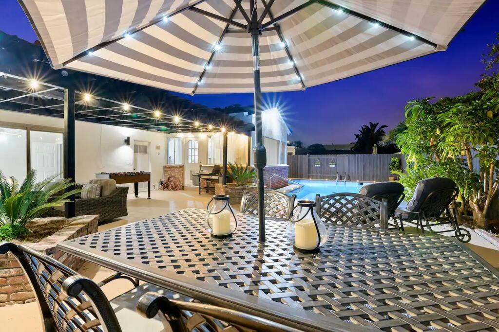 Massive 5br Style Retreat With Heated Pool * San Diego