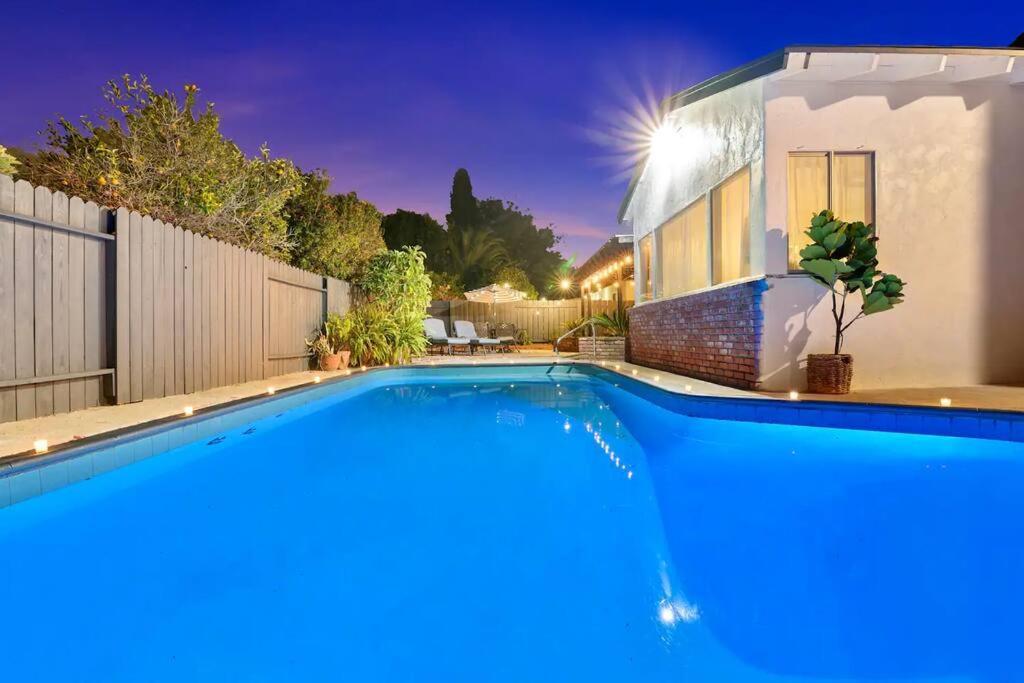 Holiday home Massive 5br Style Retreat With Heated Pool *