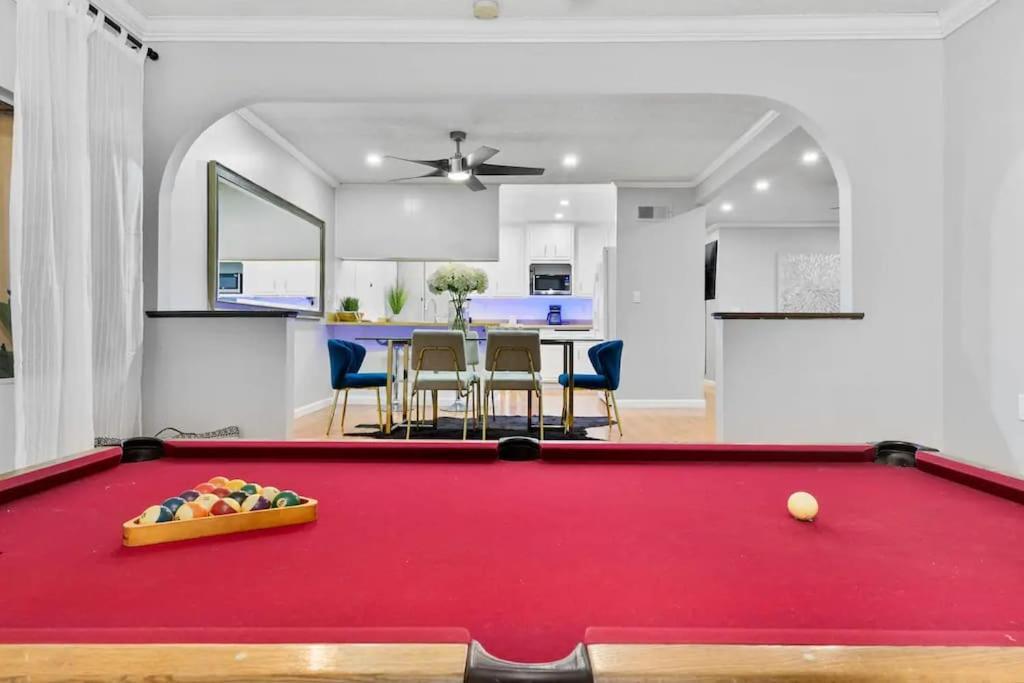 Massive 5br Style Retreat With Heated Pool * San Diego