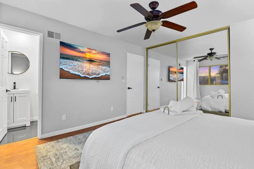 Massive 5br Style Retreat With Heated Pool Holiday home San Diego