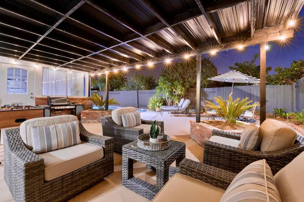 Massive 5br Style Retreat With Heated Pool * San Diego